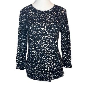 ⭐️ LOFT Black and white cardigan- size medium